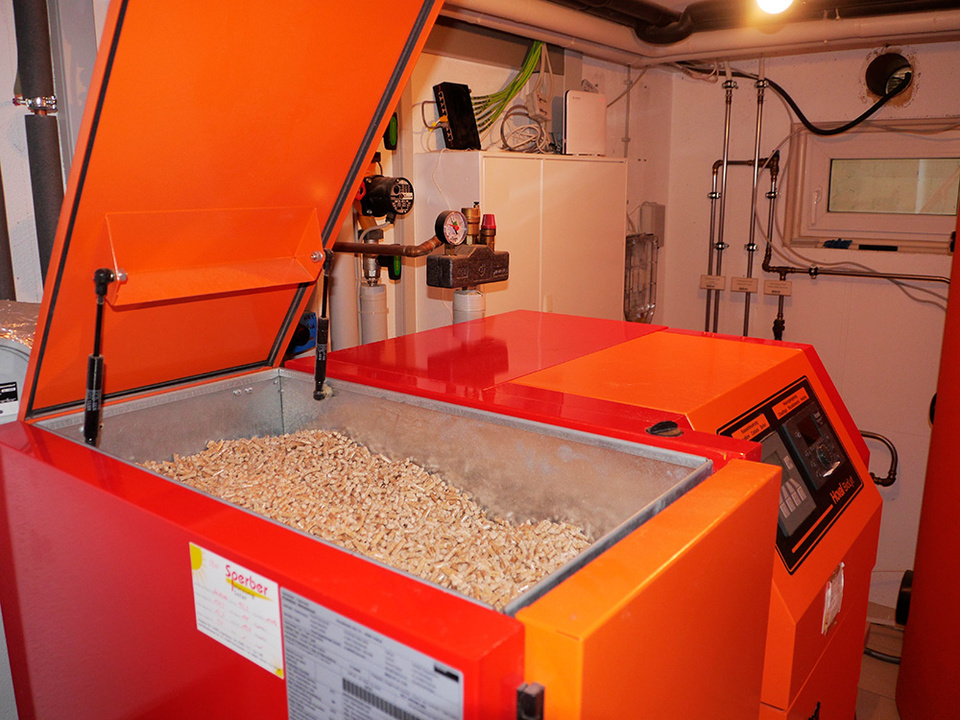 Palletheizung2 bei Schörling Blitzschutz - Systeme GmbH in Zorneding